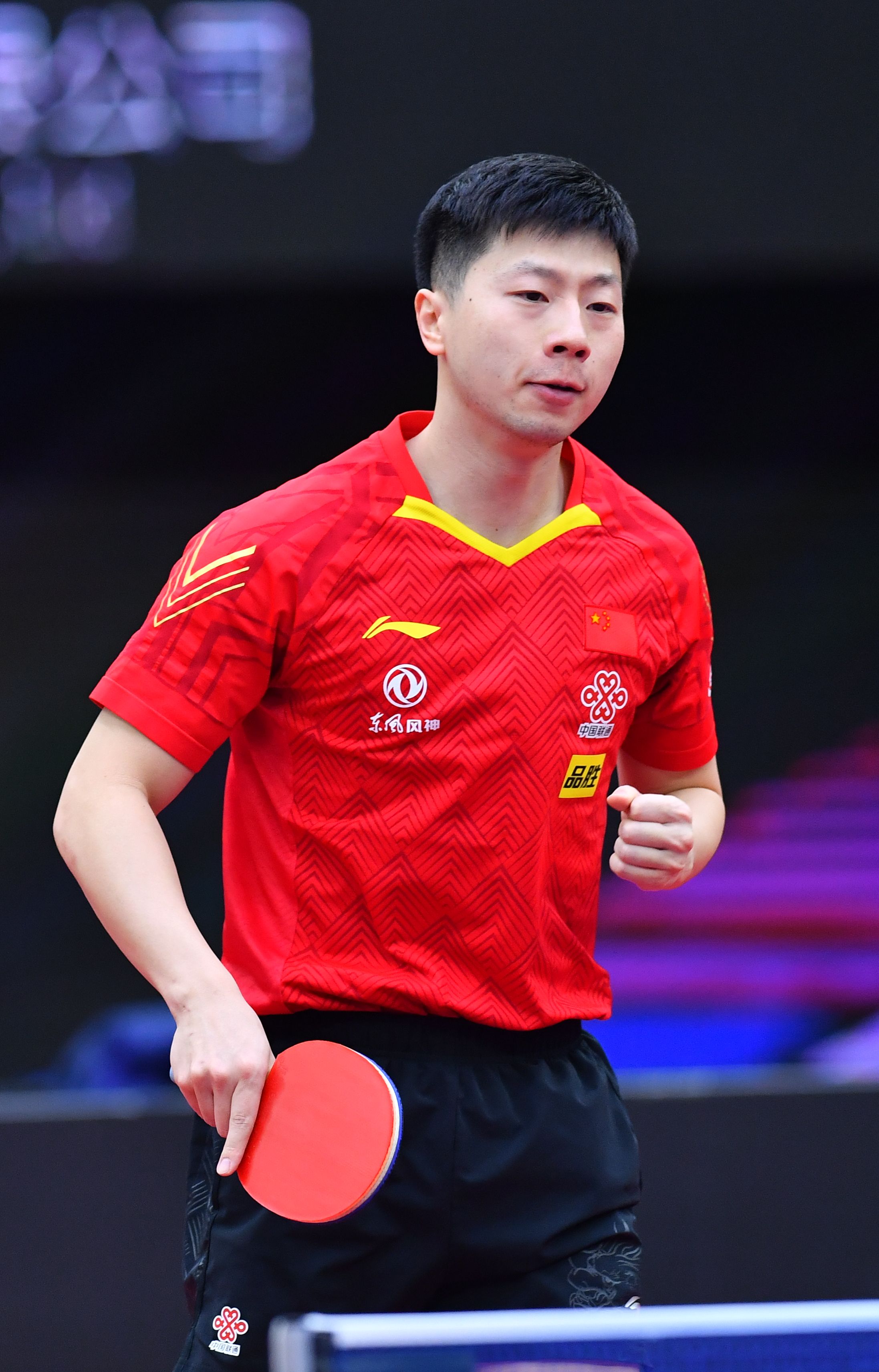 中场球员张 中场球员张