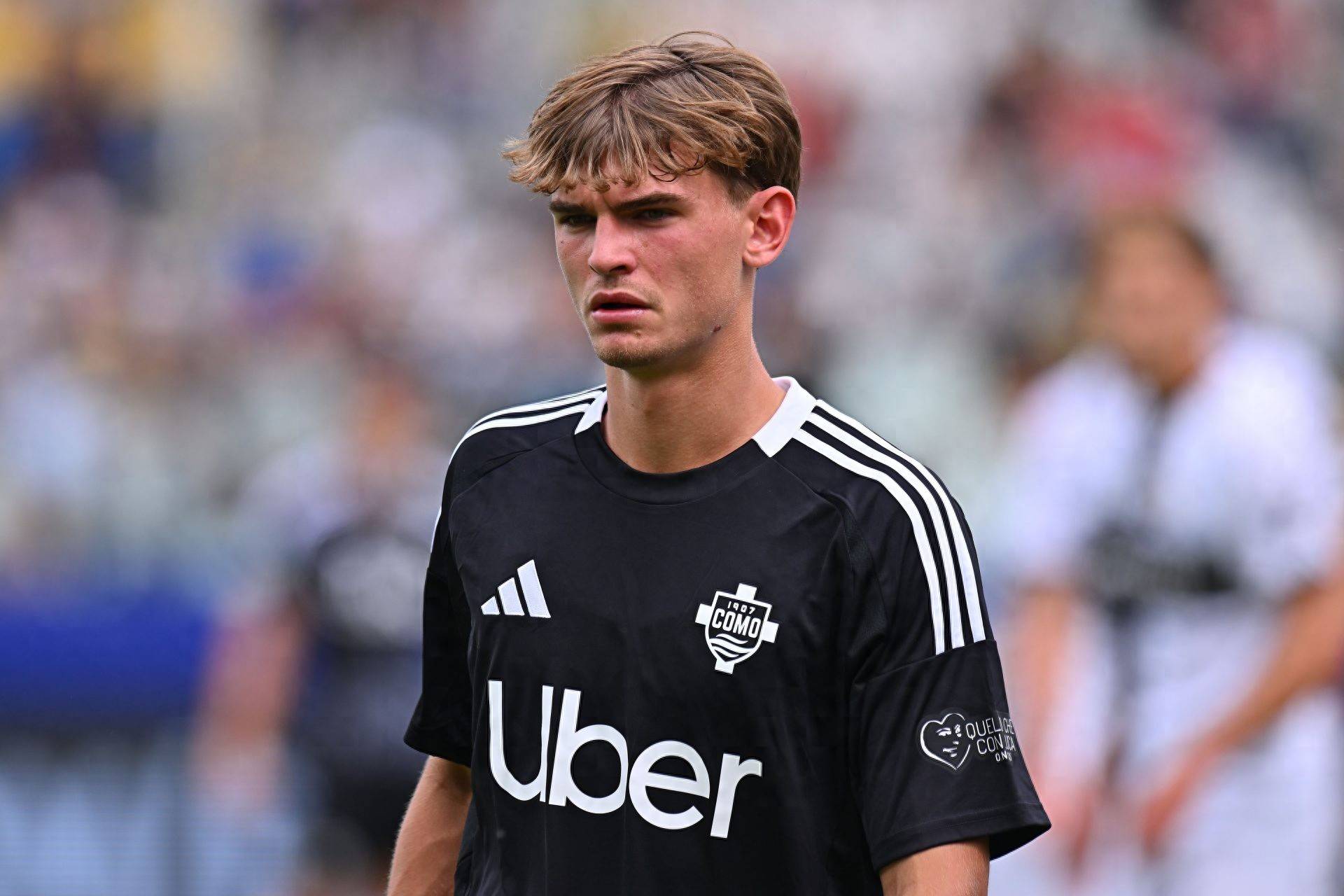 一名锋卫摇 一名锋卫摇